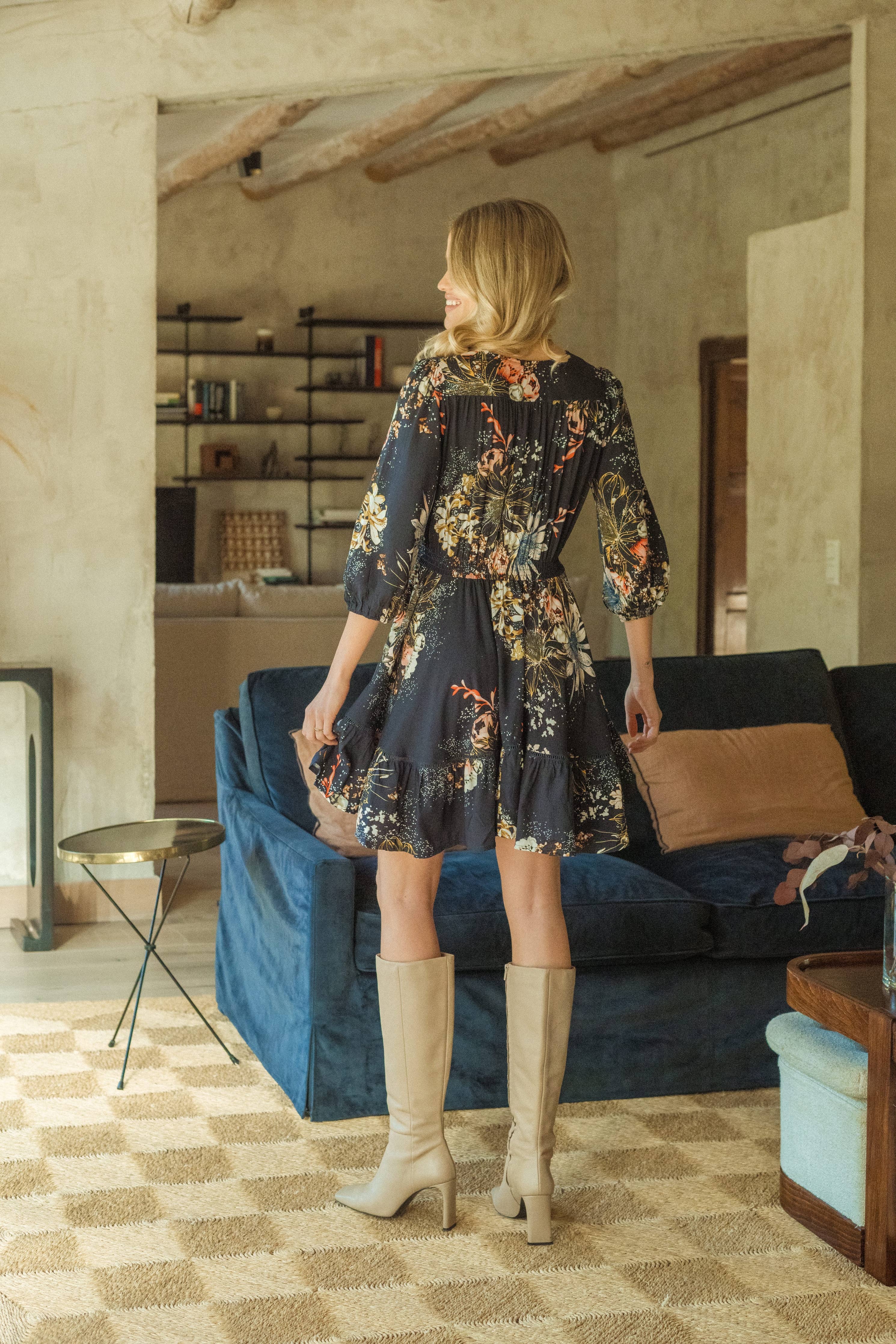 MINIKLEID CELINE MIT BLUMENBOMBEN-PRINT Jaase