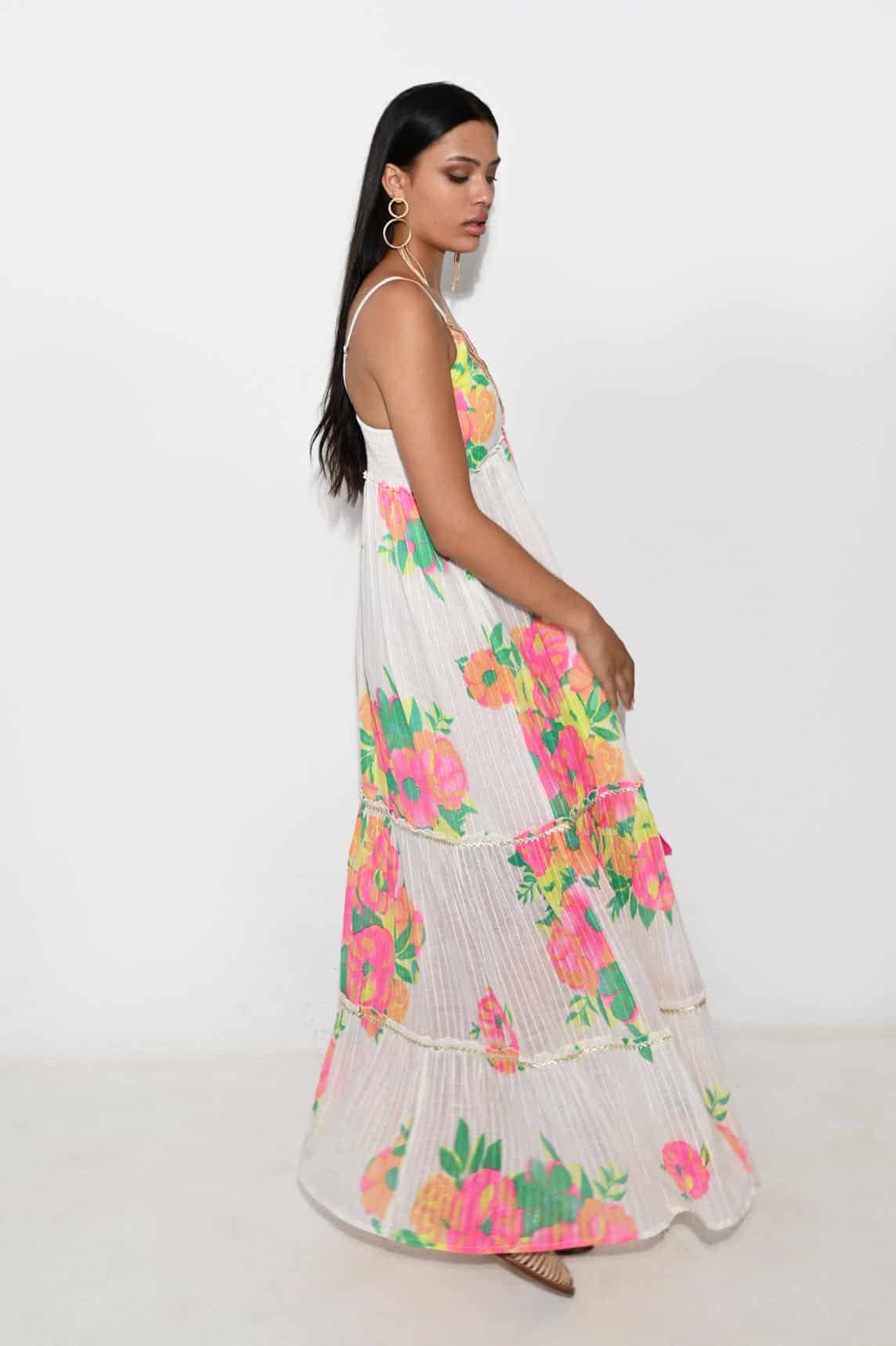 LANGES KLEID MIT VIELEN BLUMEN Piti Cuiti