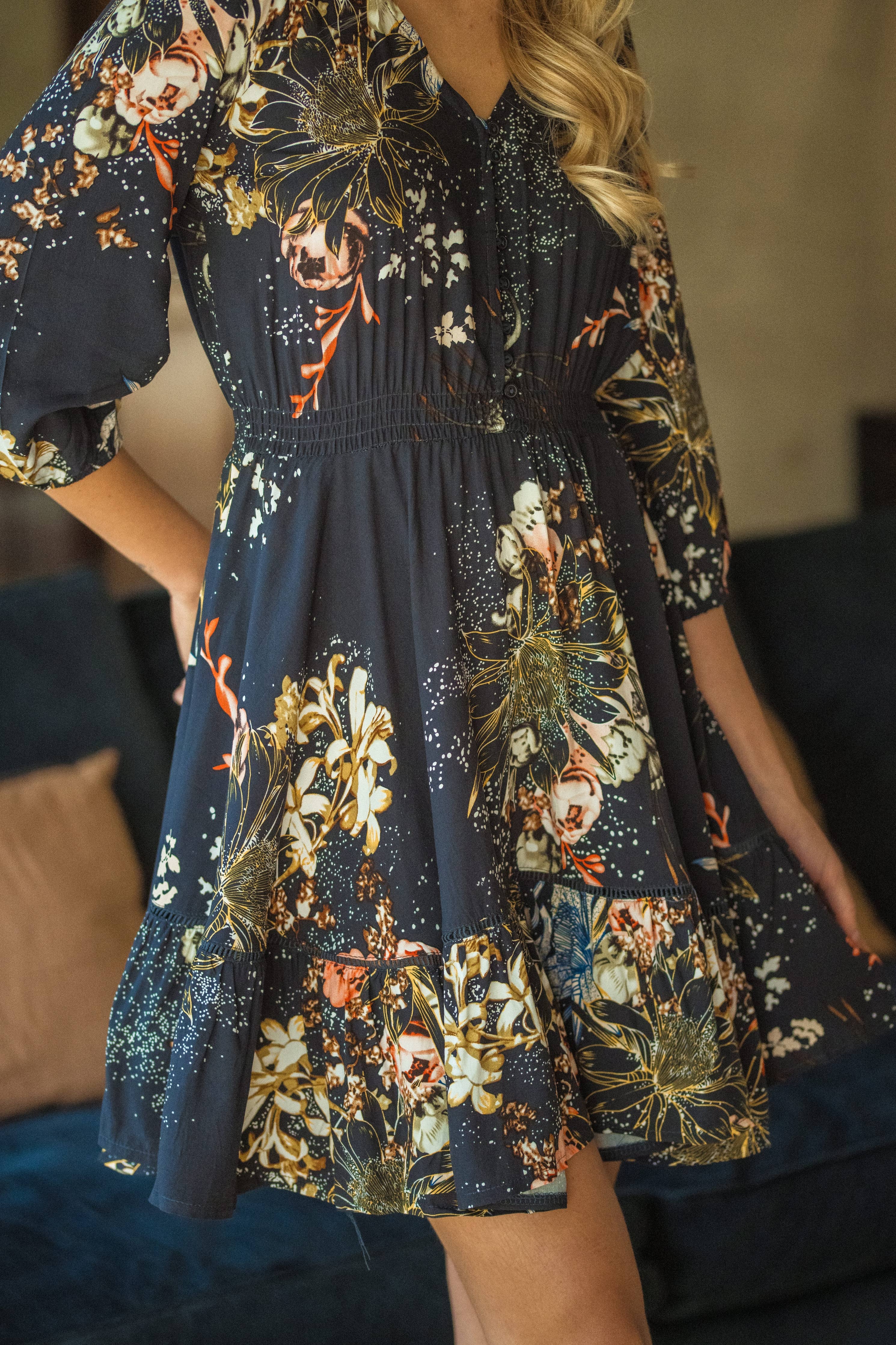 MINIKLEID CELINE MIT BLUMENBOMBEN-PRINT Jaase