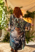Theatre of Dreams Kimono-Bademantel aus Bambus, langer Staubwedel, mit Hirsch Market of Stars