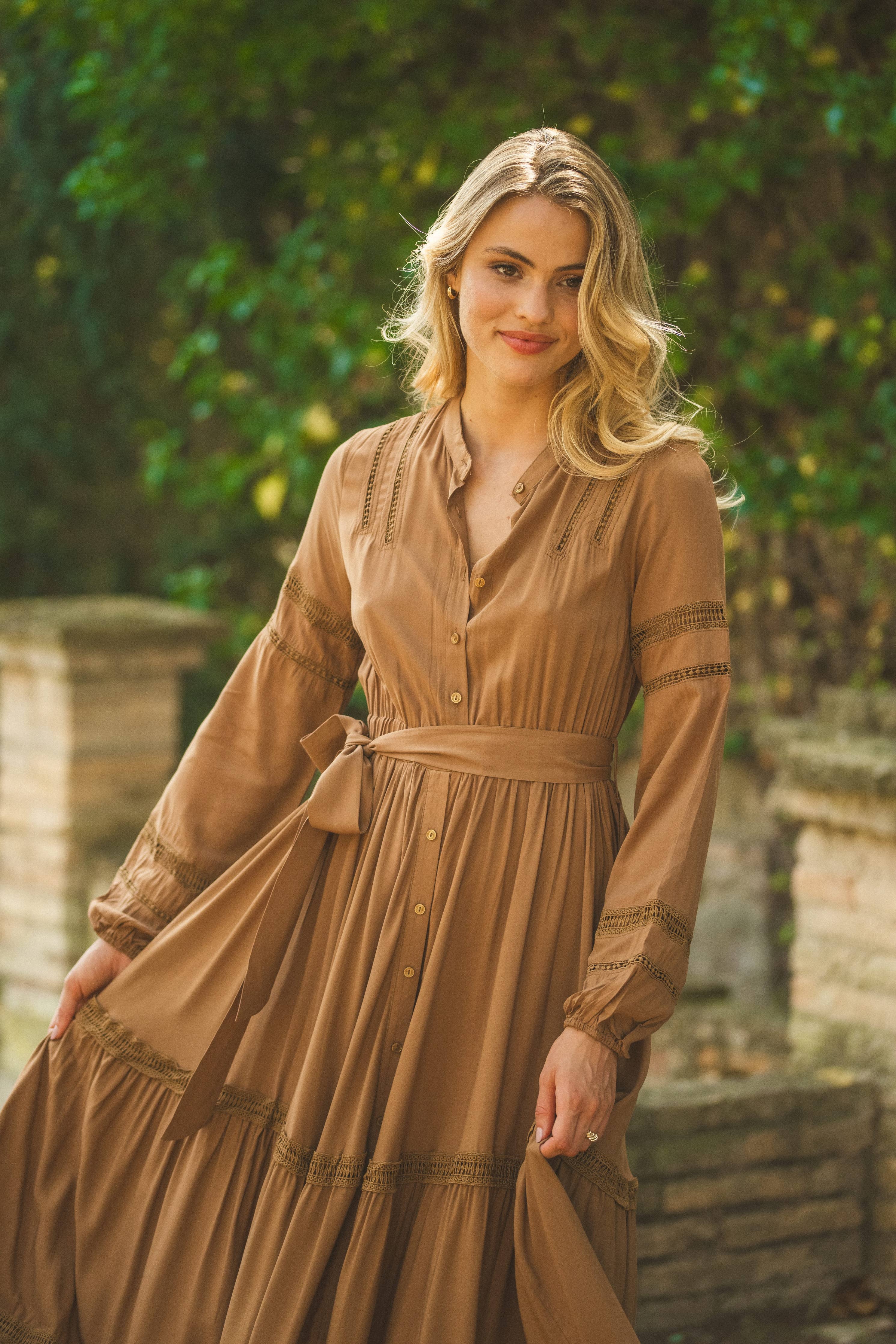 MOKKAFARBENES JAYNIE MAXIKLEID Jaase