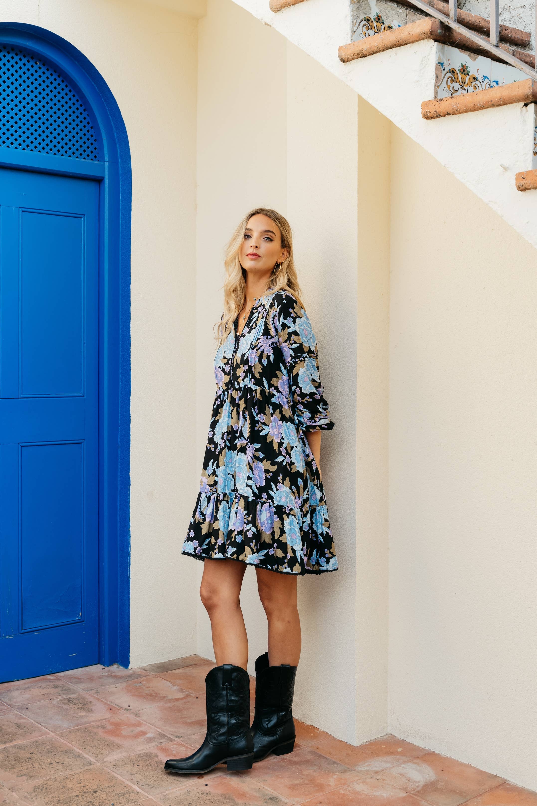 BLAUES AALIYAH-KLEID MIT IRIS-PRINT Jaase