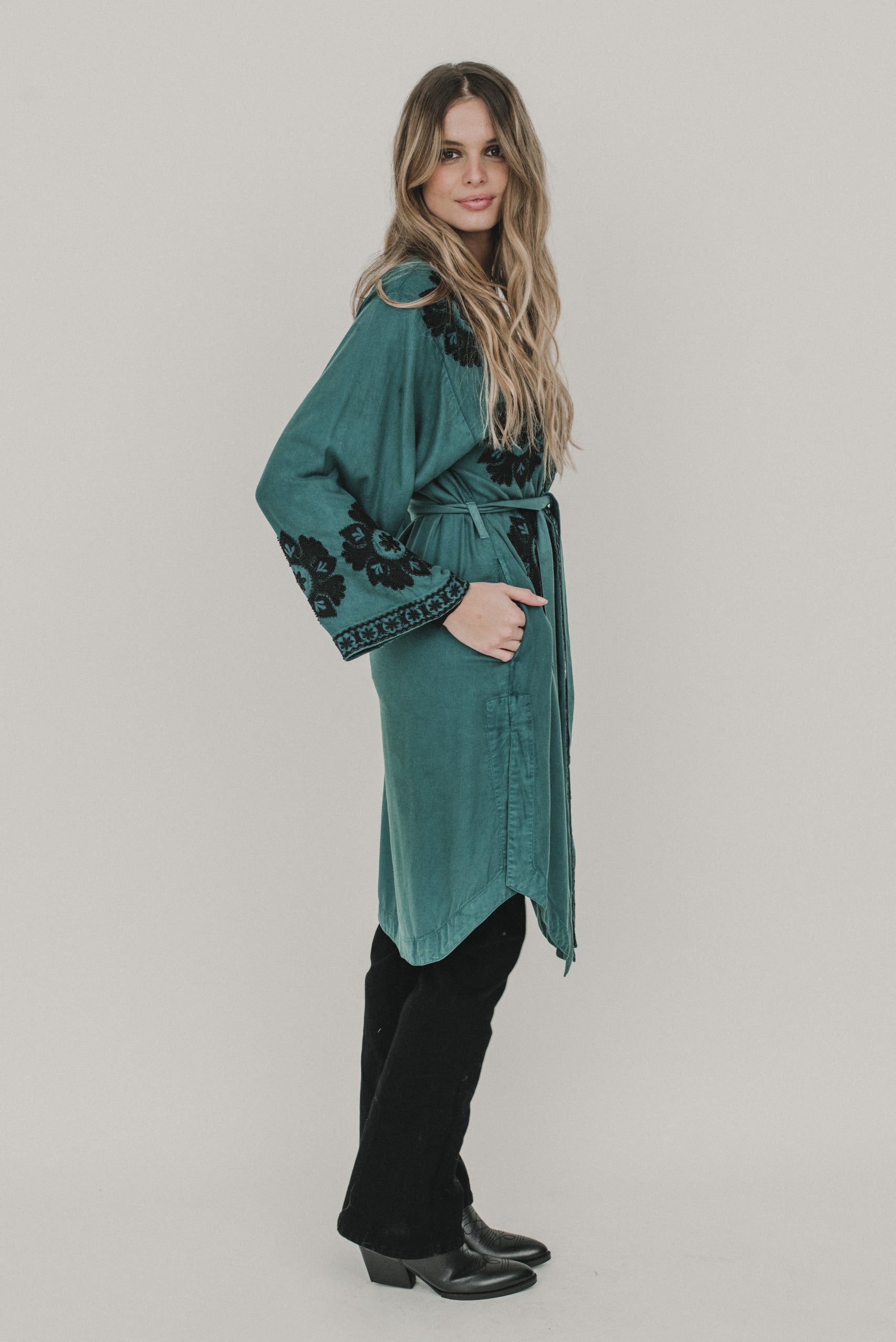 Roma Kimono grün Piti Cuiti