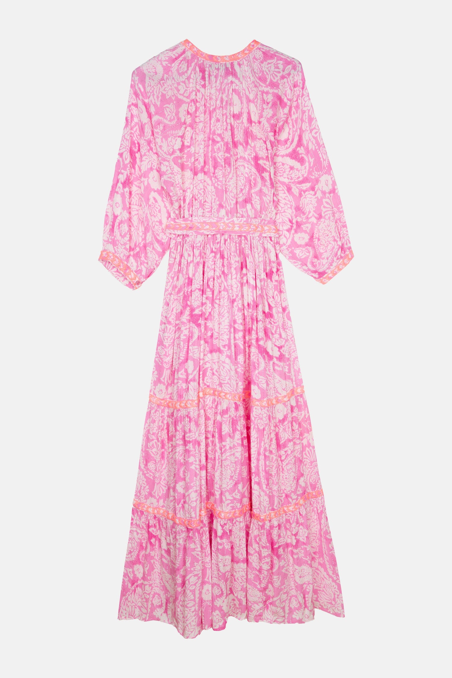 Sahara Rose Maxikleid – Produktbild auf weißem Hintergrund mit Gürtel

