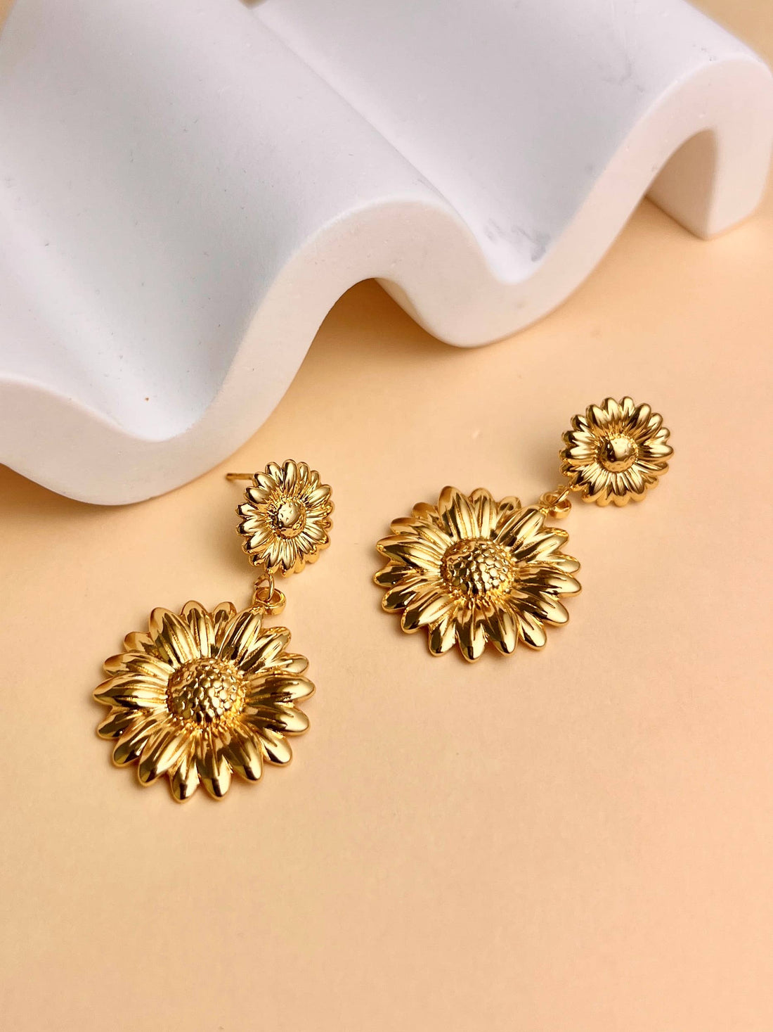 Sonnenblumen-Ohrringe aus 18K vergoldetem Edelstahl, Boho-Schmuck, Statement-Ohrringe, wasserfest und nickelfrei