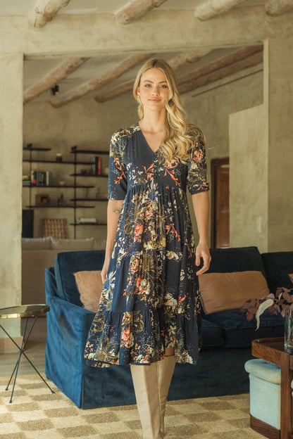 EVE MIDIKLEID MIT BLUMENBOMBEN-PRINT Jaase