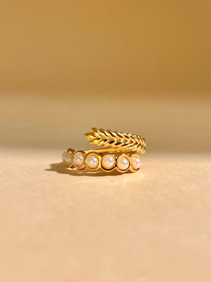 Vergoldeter Ring aus Edelstahl mit Perlen-Optik und Ährenmotiv – offen, größenverstellbar, wasserfest, Boho-Stil