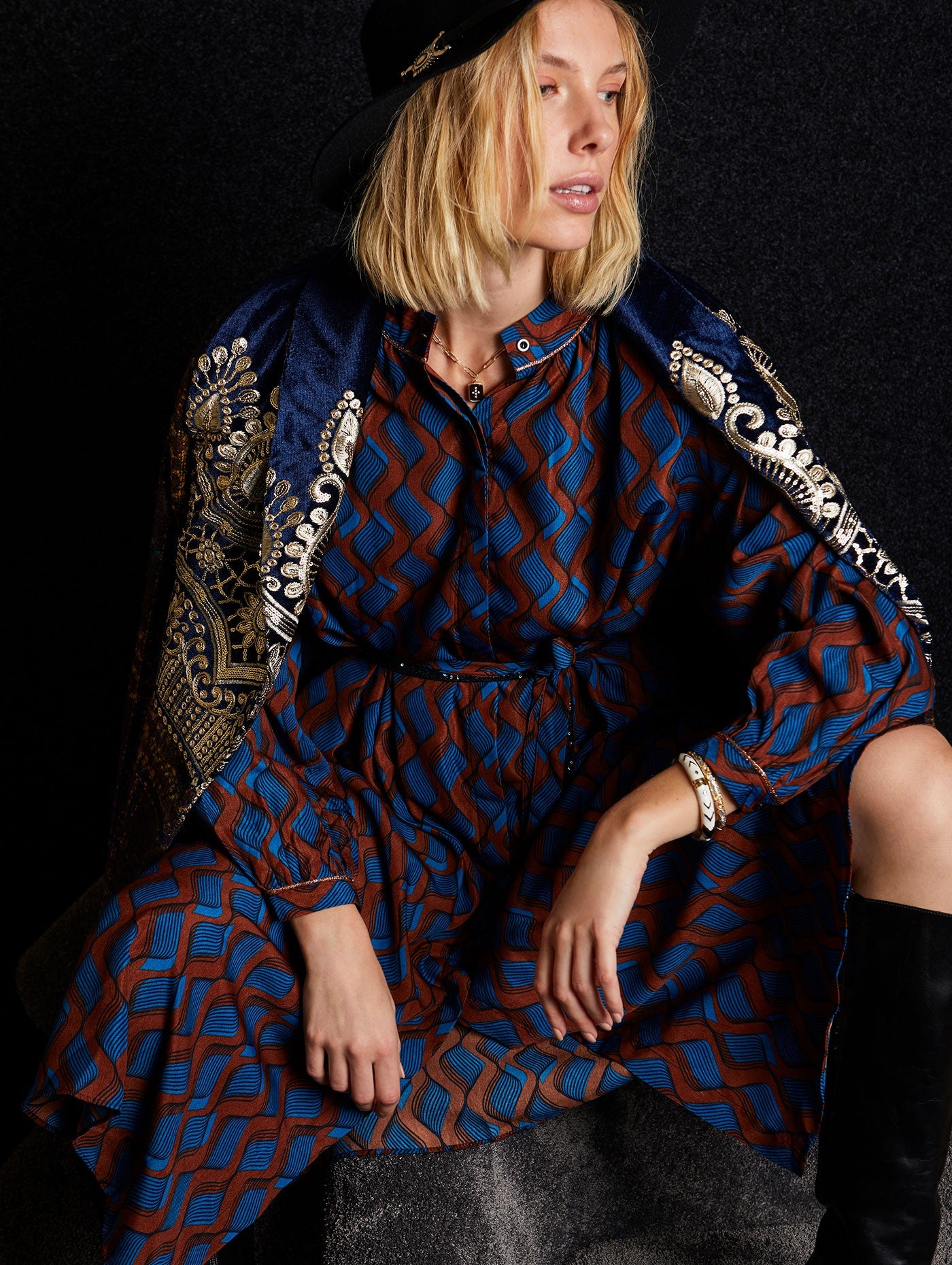 Kleid mit geometrischem Print - Frollein Herzblut